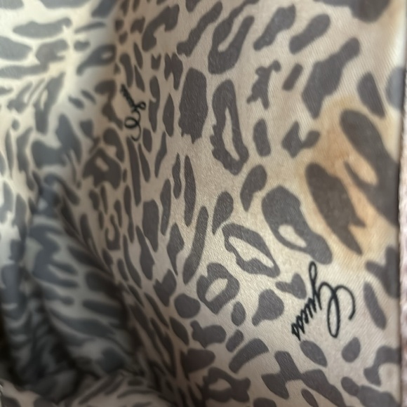 Guess purse pink and white - Picture 8 of 10